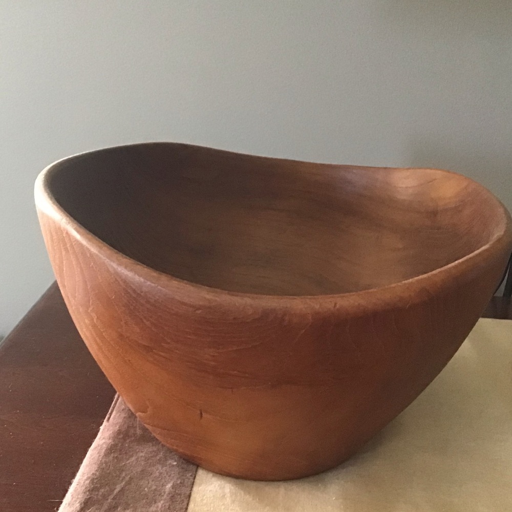 Wooden decorative bowl